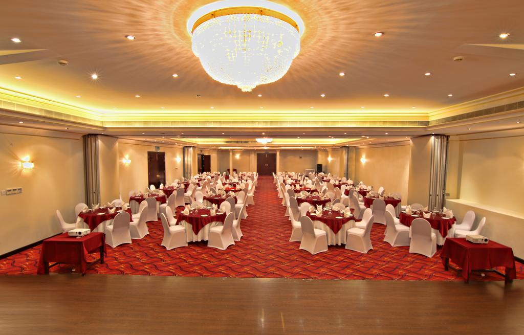 Majan Continental Hotel Mascate Exterior foto
